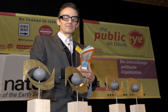 Verleihung des Public Eye Schmähpreises für das verantwortungsloseste Unternehmen des Jahres
